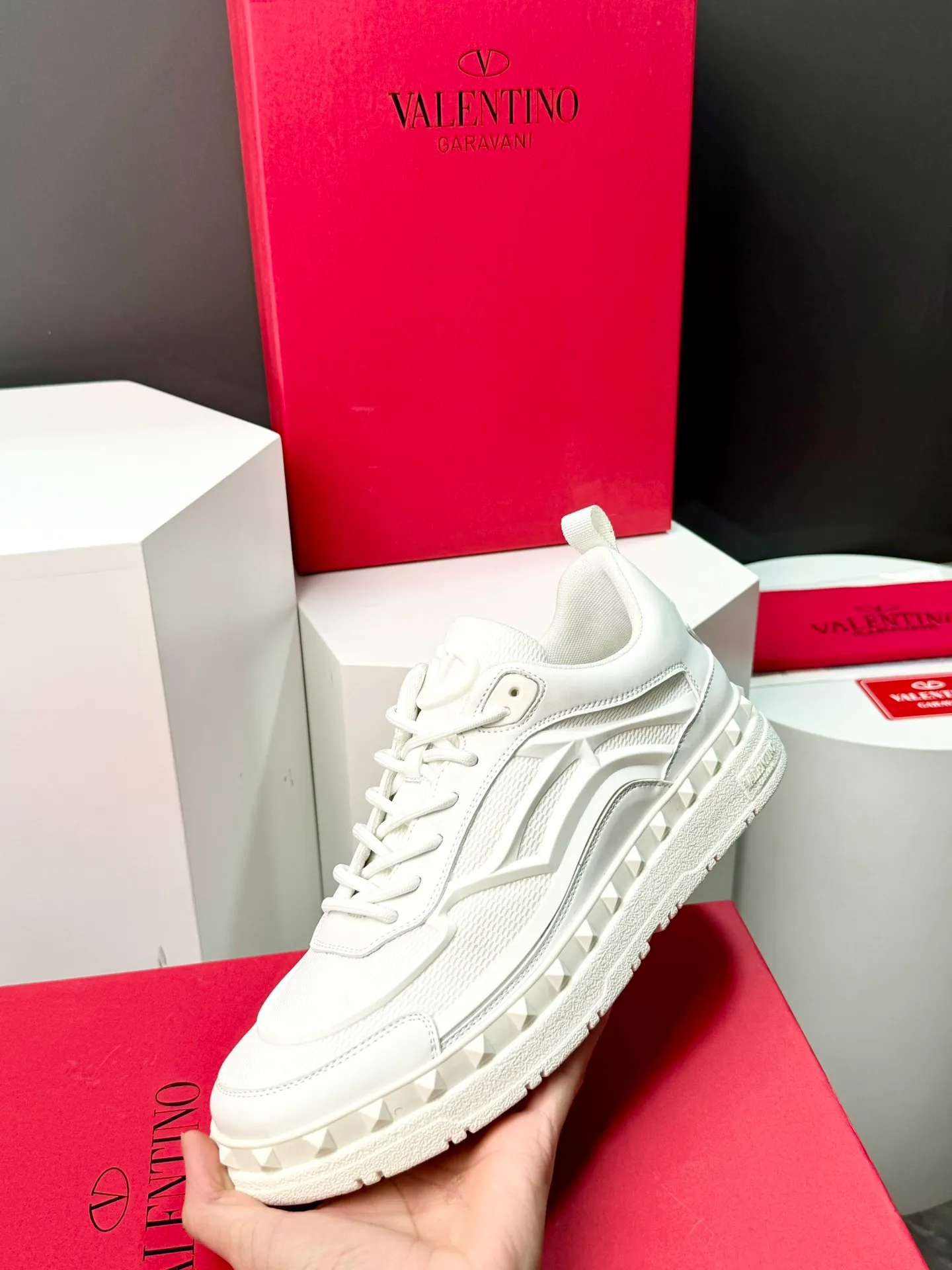 Men's shoes 💰440 Valentino "VALENTINO" hot sale ❤️ Counters ship at the same time 1:1 👏 Imported cowhide + mesh lining 🐂 Couple's casual fashion sneakers, exquisite workmanship, original original outsole 38-44 (45 customized, non-refundable)